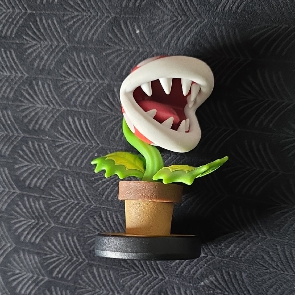Nintendo Piranha Plant Amiibo Super Smash Bros Switch Wii U 3DS OOB - Picture 2 of 2